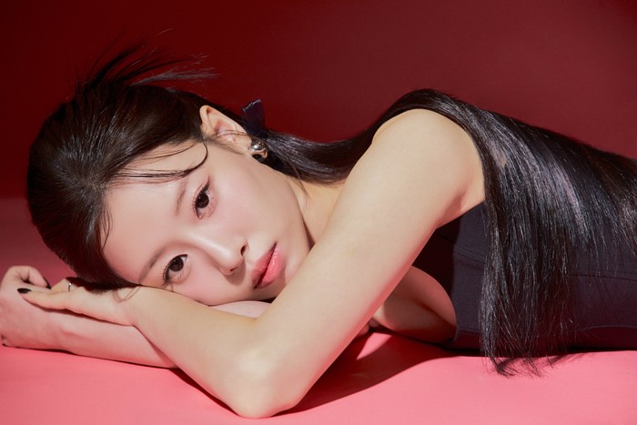 Seperti yang kita tahu, Sio sebelumnya sempat tergabung dalam grup beranggotakan empat orang bernama FIFTY FIFTY bersama Saena dan Aran yang ketiganya kini sama-sama berada di bawah MASSIVE E&C. / Foto: x.com/MASSIVE_ENC