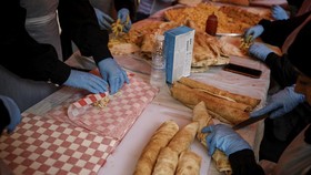 FOTO: Shawarma, Pengusir Rasa Lapar Pengungsi di Lebanon