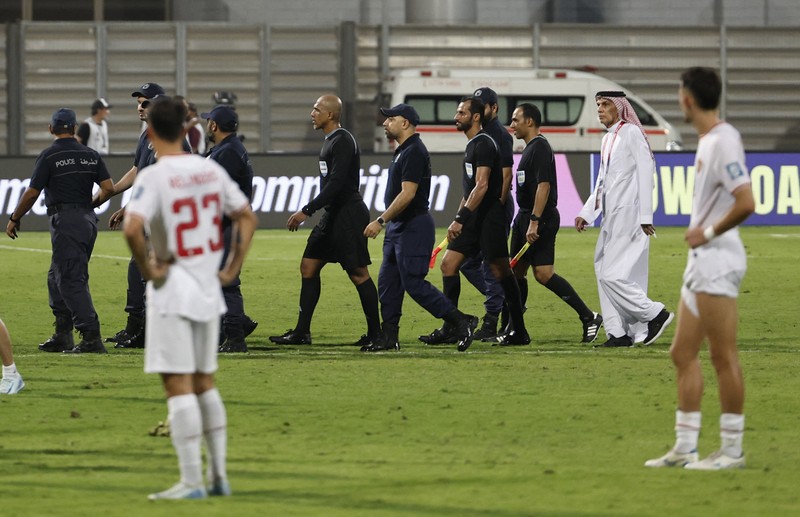Skuad Timnas Indonesia pertandingan Putaran Ketiga , babak kualifikasi Piala Dunia Bahrain vs Indonesia di Stadion Nasional Bahrain, Riffa, Kamis, 10/10. REUTERS/Hamad I Mohammed