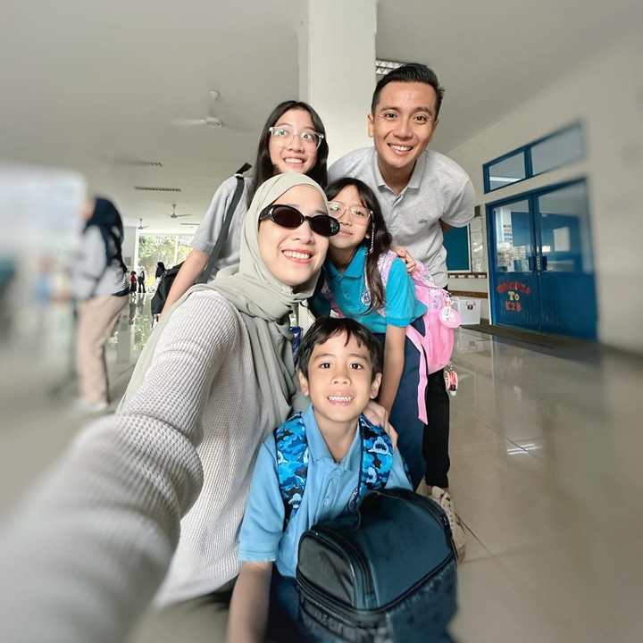<p>Anak pertama Fanny, Kimora Balqis Badrudin lahir pada 11 Mei 2012. Kemudian Fanny, kembali melahirkan anak perempuan bernama Kaiza Aqeelah Badruddin pada 2 Oktober 2015. (Foto: Instagram @fannyfabriana)</p>