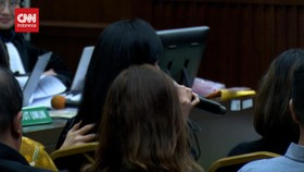 VIDEO: Sandra Dewi Menangis Saat Jawab Pertanyaan Soal Anak