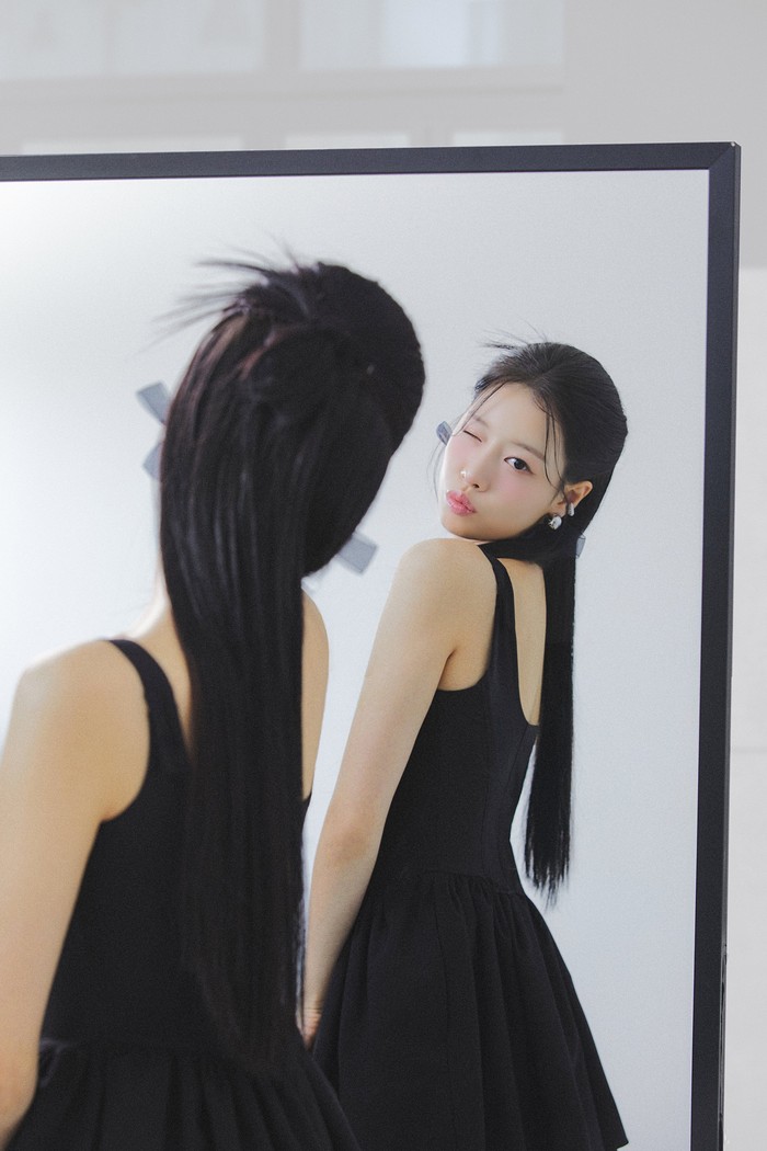 Usai hengkang dari FIFTY FIFTY dan resmi meninggalkan ATTRAKT, Sio menandatangani kontrak eksklusif dengan MASSIVE E&C, anak perusahaan IOK Company, pada 12 Agustus 2024, menandai awal dari babak baru dalam perjalanan kariernya. / Foto: x.com/MASSIVE_ENC