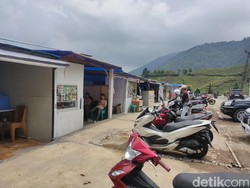 Gawat, Warung Darurat Muncul di Warpat Puncak