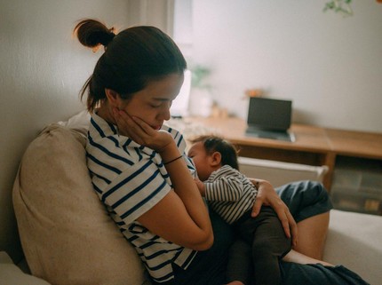 7 Cara Rumahan Mengobati Mastitis, Ketahui Juga Tanda Harus Segera ke Dokter