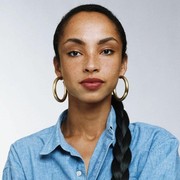 6 Fashion Items untuk Tampil Minimalis ala Sade Style