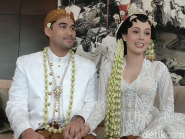 img-title Anggika Bolsterli dan Omar Armandiego Mantap Menikah Lantaran Sudah Mapan