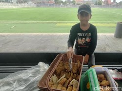 Belajar Kejujuran dari Bisma, Bocah Penjual Gorengan di Garut