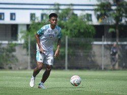 Kakang Rudianto: Benteng Persib yang Semakin Kokoh