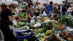 FOTO: Pasar Beirut Tetap Buka di Tengah Serangan Israel ke Hizbullah
