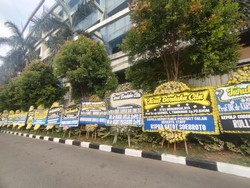 Benny Laos Disemayamkan di RSPAD, Tito hingga Moeldoko Datang Melayat