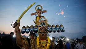 FOTO: Durga Puja, Festival Tahunan Identitas Budaya Kolkata