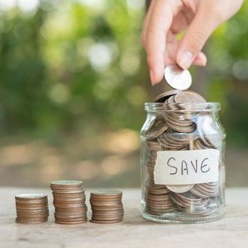 Nabung atau 'YOLO' Aja? Eits, Ini 5 Alasan Kamu Harus Menabung untuk Masa Depan