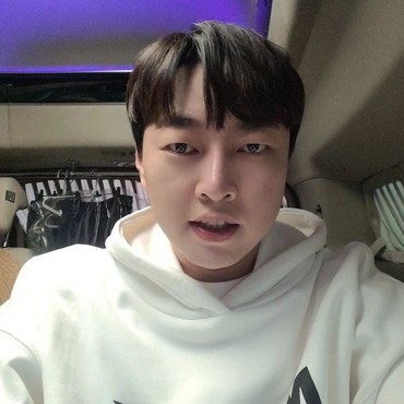 Kontroversi Lee Jin Ho, Komedian yang Terseret Kasus DUI, Judol, dan Utang ke Jimin BTS