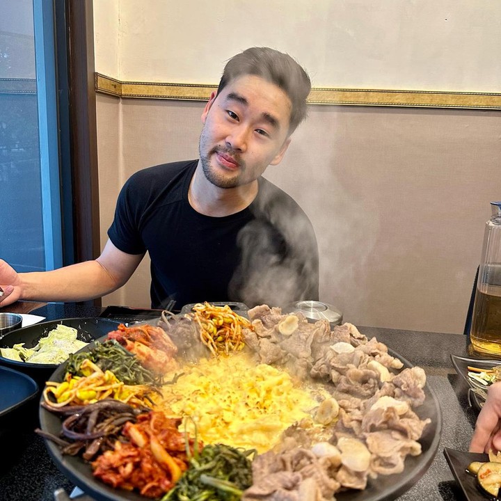 <p>Postingan itu pun langsung dibanjiri komentar netizen yang ikut memberikan ucapan selamat ulang tahun untuk Jesse, Bunda. "<em>Happy birthday</em> Mas @jessechoi_ semoga sehat, murah rezeki, dan bahagia," tulis akun <em>@chit****.</em> "<em>Saengil chukha hamnida oppa</em>!" tulis akun @nuri****. (Foto: Instagram@maudyayunda)</p>