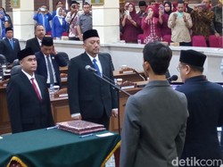 Sah! Anton-Stanis Klau Gantikan Dani-Fitria di DPRD Kota Cirebon