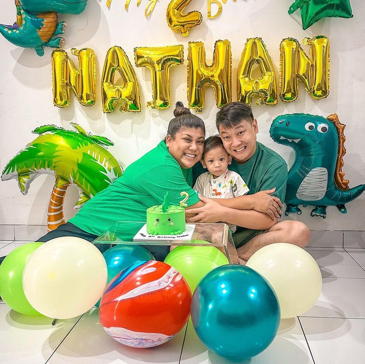 <p>Lewat <em>caption,</em> Regina mencurahkan isi hati pada Si Kecil yang sangat berharga dalam hidupnya. "Nathan tersayang, Mama ingin kamu tahu bahwa kamu dicintai dan disayangi lebih dari yang bisa diungkapkan dengan kata-kata. Setiap hari sejak kamu lahir, kamu telah menambahkan sesuatu yang luar biasa dalam hidup Mama. Mama tidak dapat membayangkan hidup tanpa kehadiranmu di dalamnya. Selamat Ulang Tahun, anakku tercinta! Mama mencintaimu," tulisnya.(Foto: Instagram @ivanova.regina)<br /><br /><br /></p>
