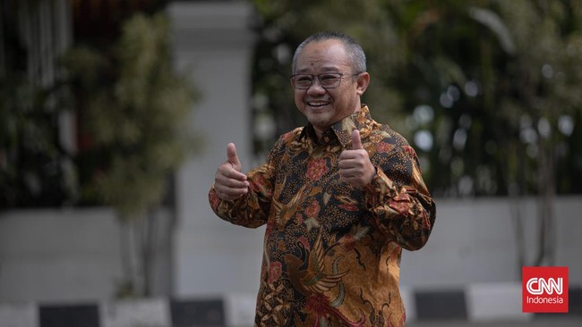 Mendikdasmen Abdul Mu'ti menegaskan sekolah swasta masih bisa memungut biaya meski MK memutuskan pendidikan gratis. Pemerintah siapkan langkah tindak lanjut.