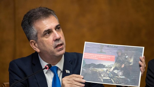 Menteri Israel Eli Cohen Menteri tuduh pasukan PBB UNIFIL di Lebanon tak berguna karena gagal lindungi warga Israel dari Hizbullah.