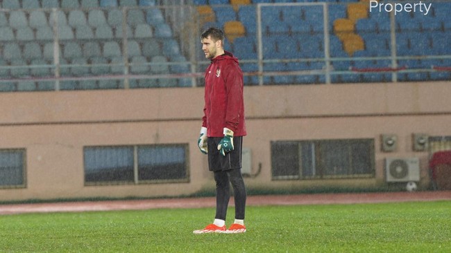 Kiper Timnas Indonesia, Maarten Paes mengincar kemenangan lawan China di babak ketiga Kualifikasi Piala Dunia 2026.