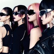 Tampil Badai! Intip Kacamata Edgy Futuristik aespa di Album Whiplash