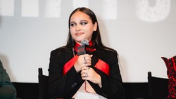 Debut Main Film Aksi, Aurora Ribero Ungkap Momen Tersulit di 'The Shadow Strays'