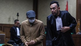 FOTO: Hakim Agung Gazalba Saleh Divonis 10 Tahun Penjara
