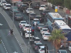 Video: Sirene Berbunyi di Tel Aviv, Warga Israel Panik Berhamburan