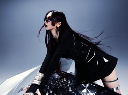 Lirik Lagu Up - Karina