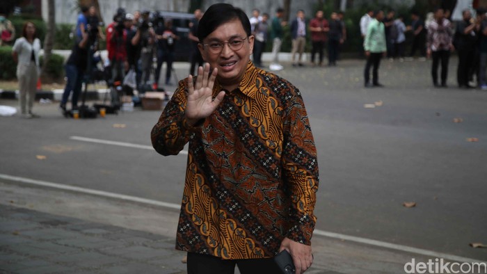 Raffi Ahmad dan Yovie Widianto menemui Preside terpilih Prabowo Subianto di Kertanegara, Jakarta. Mereka diprediksi menjadi calon wakil menteri di kabinet Prabowo-Gibran.