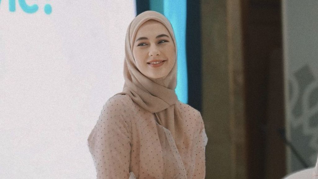 Paula Verhoeven Pamer KTP Baru Berstatus Cerai Hidup
