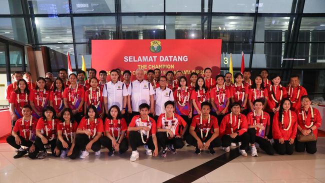 PBSI Sambut Tim Badminton Indonesia yang Bawa Pulang Piala Suhandinata