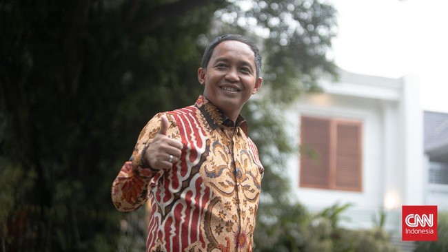 Sekjen PSI merespons wacana PAN mengusung Zulkifli Hasan sebagai cawapres Prabowo di Pilpres 2029.