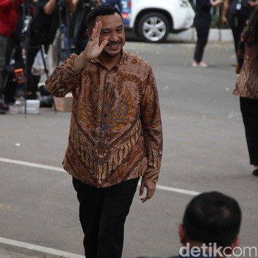 Pendidikan Giring Eks Nidji Wamen yang Rangkap Jabatan Komisaris