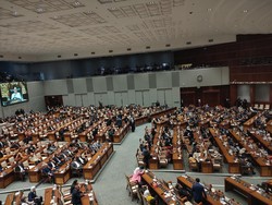 Tok! Paripurna Setujui Komisi DPR Bertambah Jadi 13