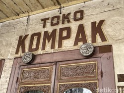 Eksplorasi Sejarah di Pasar Baru, Cek 4 Bangunan Ikonik di Sana