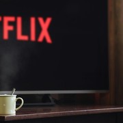 Seram Tapi Kocak, Ini 4 Rekomendasi Film Horor Komedi yang Ada di Netflix