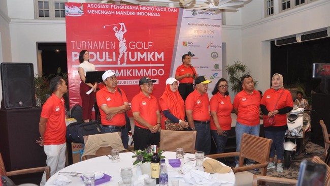 Bukan hanya soal olahraga, Turnamen Golf Peduli UMKM Piala APMIKIMMDO ini juga mengusung semangat gotong royong membangun ekonomi rakyat.