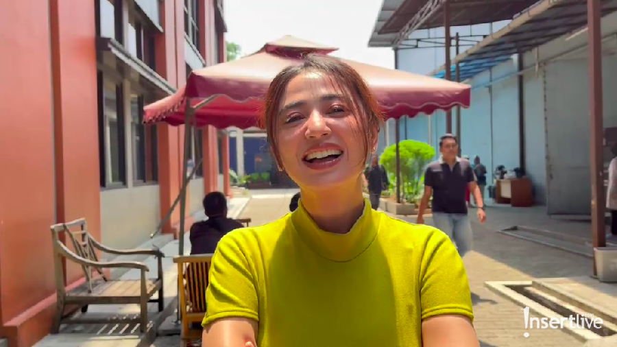 dewi perssik Dewi Perssik