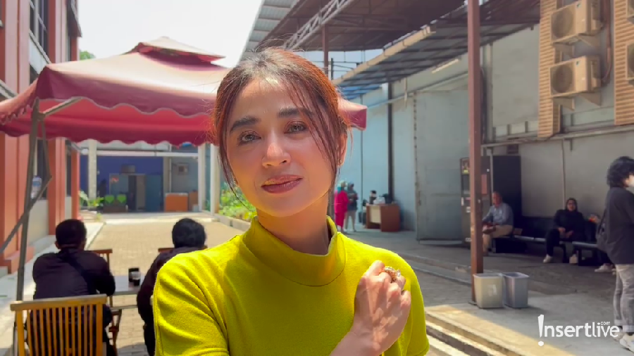 Dewi Perssik