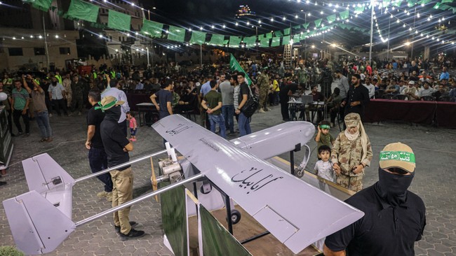 Apa itu drone Mirsad-1 dan bagaimana spesifikasi senjata ini hingga bisa menembus Iron Dome Israel?