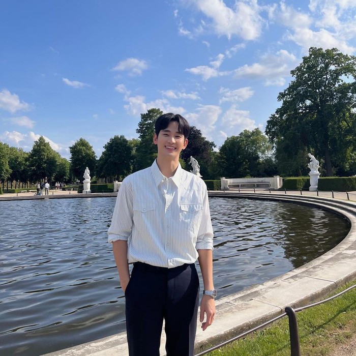 Kim Soo Hyun kerap mengisi OST sejumlah drakor yang dibintanginya./Foto: Instagram/soohyun_k216