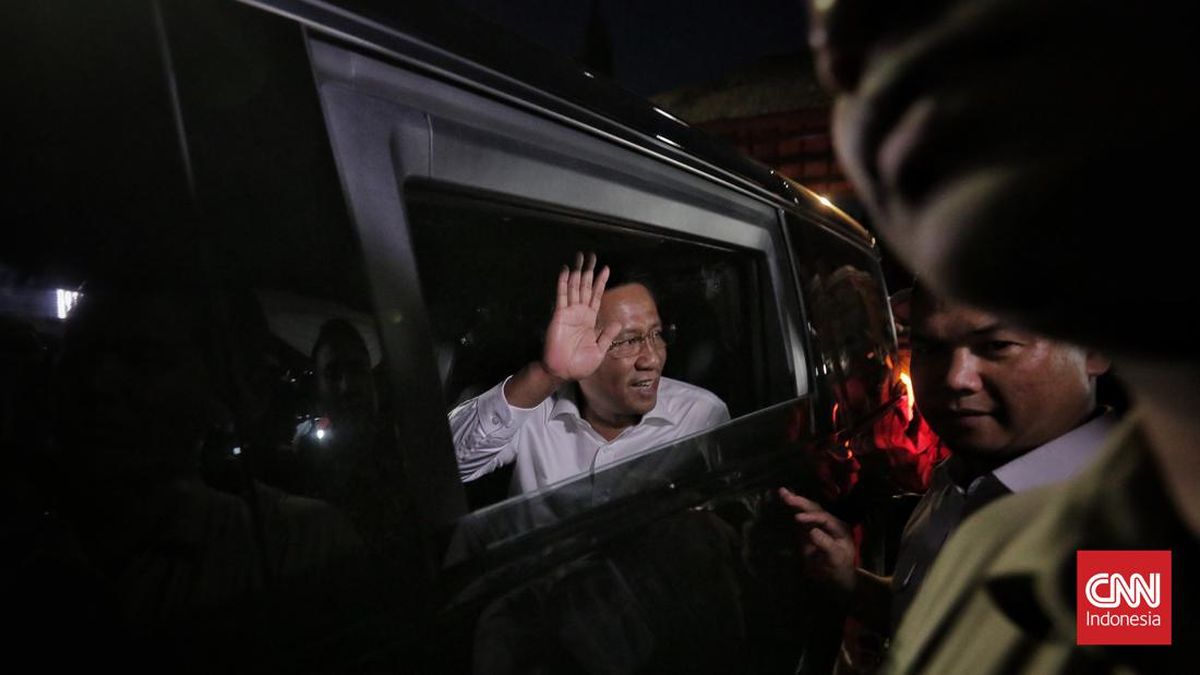 Menkum Jelaskan Pasal Penghinaan Presiden dan Pemakaian Stiker Meme