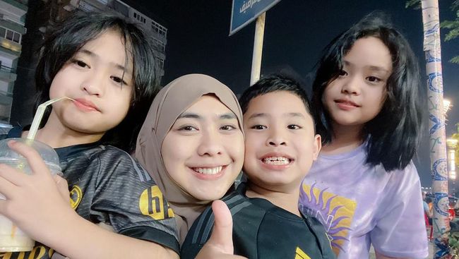 Ajrashgan ayollarning porno fotosuratlari