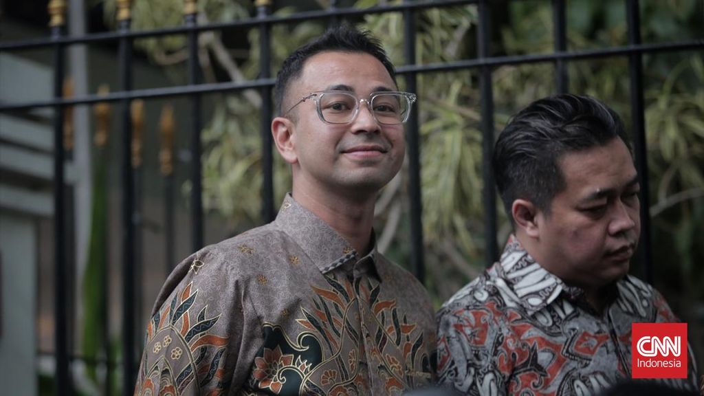 Ibadah Haji, Raffi Ahmad Cukur Habis Rambutnya Sampai Botak Plontos