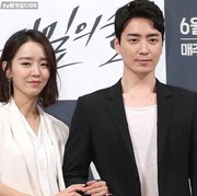 Reuni Setelah 7 Tahun, Lee Jun Hyuk Dikabarkan Bergabung dengan Shin Hye Sun dalam Drakor Misteri Baru