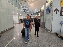 Bule Rusia yang Kabur ke Bali untuk Hindari Wajib Militer Itu Dideportasi