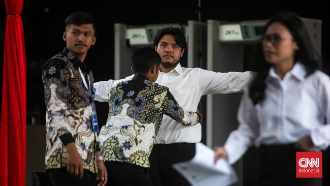 Peserta wajib hadir saat tes SKB untuk bisa melanjutkan proses seleksi. Lantas, adakah sanksi tidak datang tes SKB CPNS 2024?