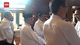 VIDEO: Para Calon Menteri Kompak Pakai Serba Putih di Hambalang