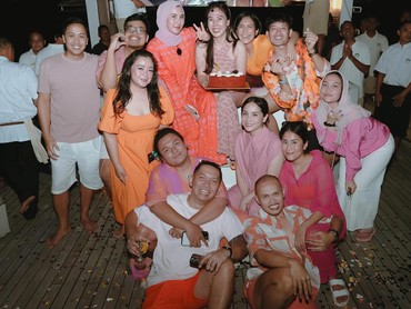 img-title Ikut Rayakan Ultah Marlene Hariman Bareng Geng Nagita, Wanda Hara Jadi Sorotan