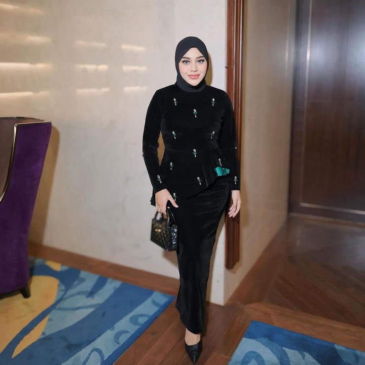 <p>"Cantikkkkkk sekaliiiii," ujar seorang netizen dengan emotikon hati. "MasyaAllah Tabarakallah keren!! Semangat Mamanur," jelas netizen lainnya. (Foto: Instagram: @aurelie.hermansyah)</p>